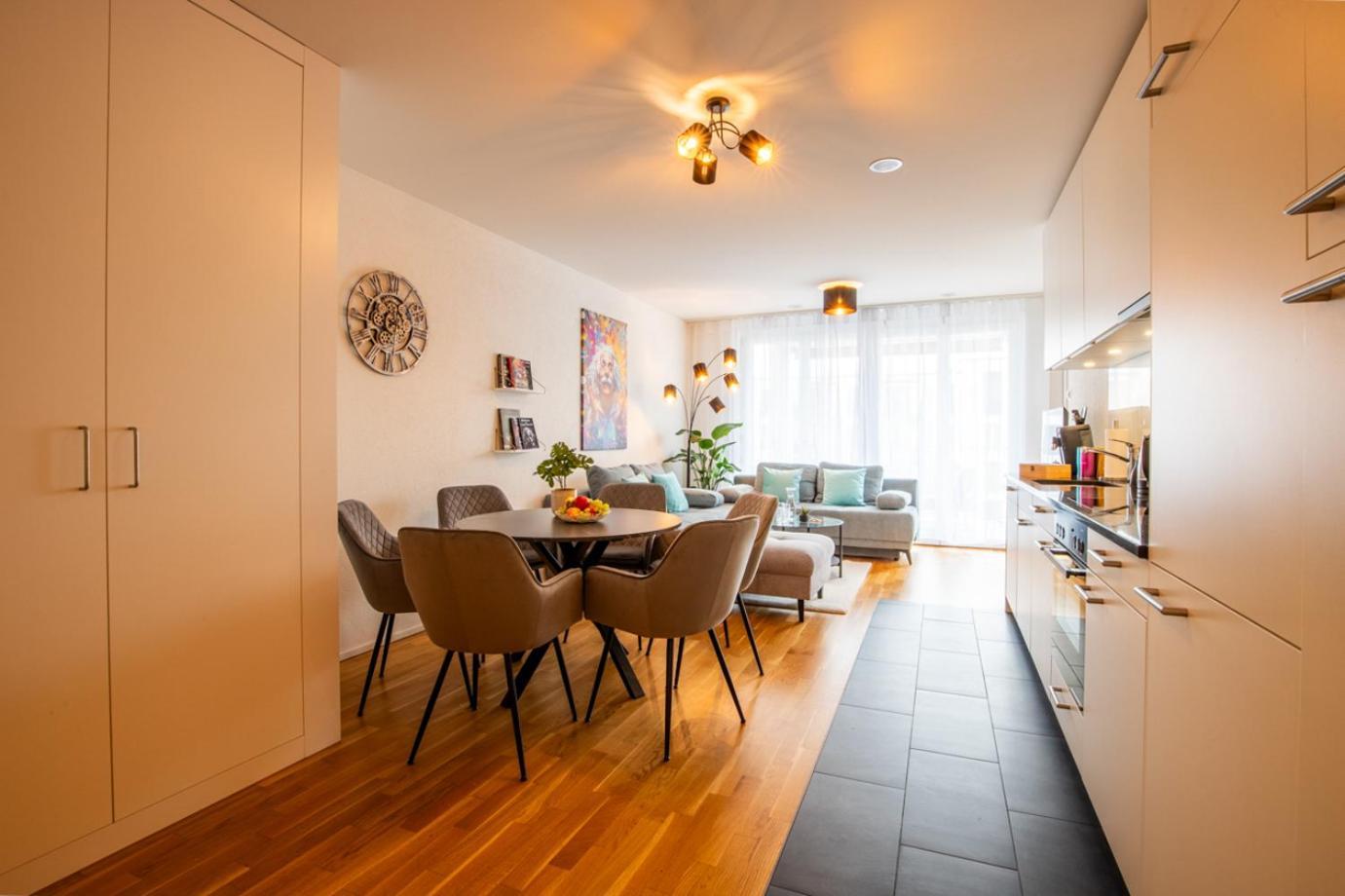 Special Einstein II Apartment Basel, Messe Kleinbasel 10-Star Exterior photo